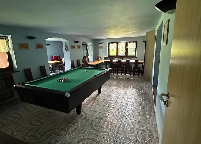 Dom Pod Cuplikiem בית הארחה 3*