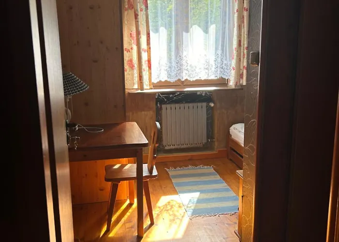 Dom Pod Cuplikiem זאבוייה